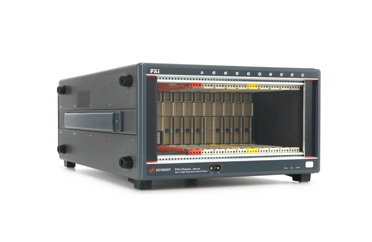 Системный модуль в формате AXIe Keysight M9521A